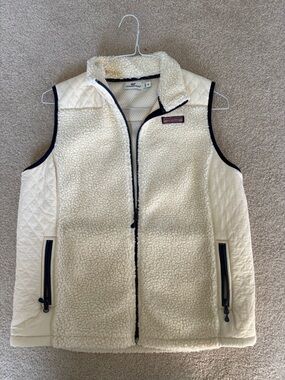 EUC Women’s Vineyard Vines Vest Size M